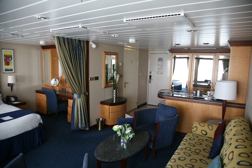Cruise Cabin room